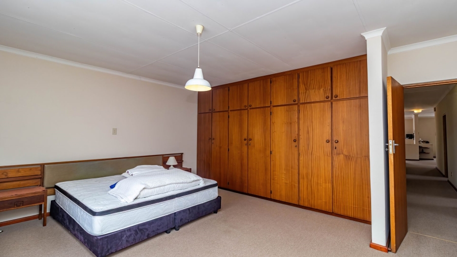 4 Bedroom Property for Sale in Bayview Western Cape